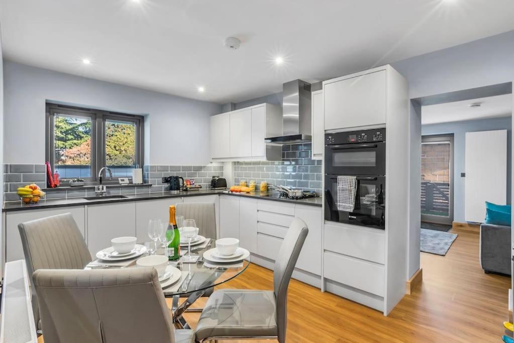 Isabel'S Wing! A Stunning 2 Bedroom Property NWI Extérieur photo