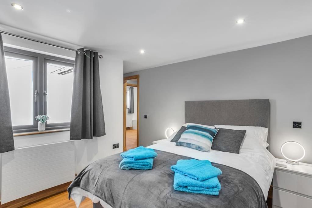 Isabel'S Wing! A Stunning 2 Bedroom Property NWI Extérieur photo